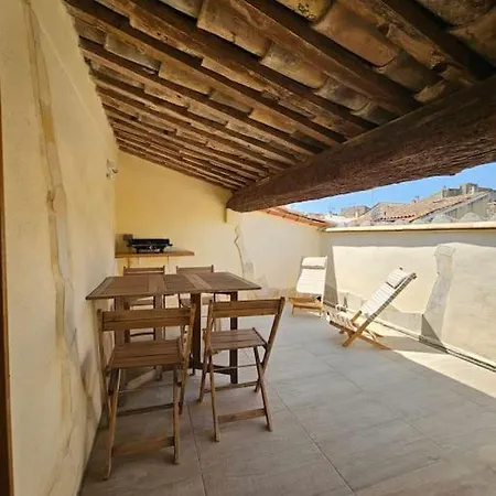 Paisible Maison De Village Avec Terrasse Fleury (Aude)